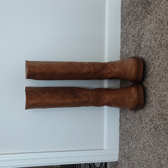 Steve Madden Riggs Boots - Picture 2 of 3